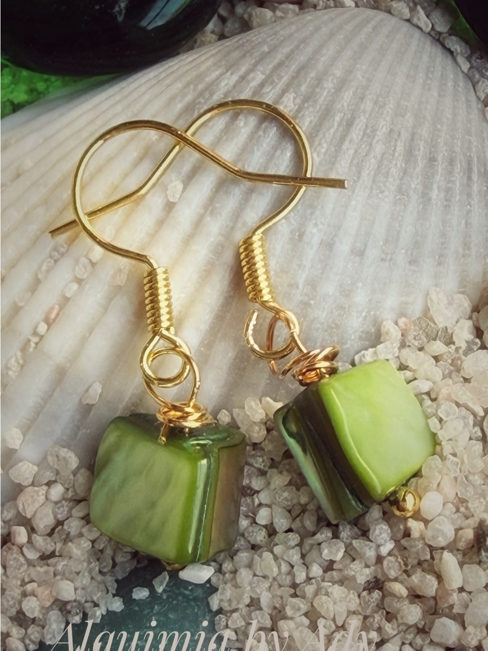 BAROQUE + Apple  green biwa pearl  Earrings